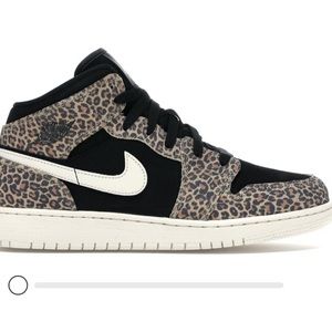 NWOT Jordan 1 mid se leopard